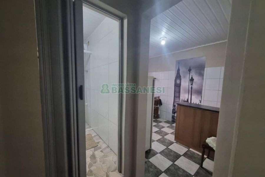 Kitinete com 30m², 1 dormitório, no bairro Planalto em Caxias do Sul para Alugar