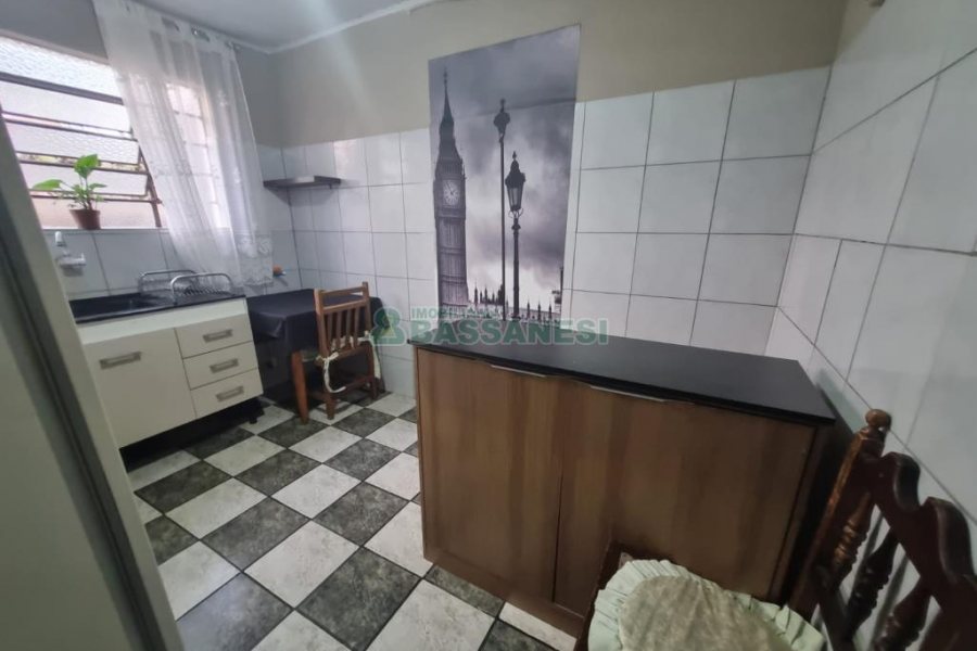 Kitinete com 30m², 1 dormitório, no bairro Planalto em Caxias do Sul para Alugar