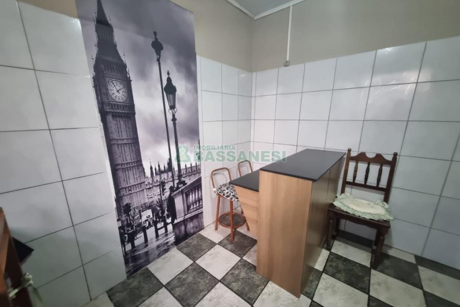 Kitinete com 30m², 1 dormitório, no bairro Planalto em Caxias do Sul para Alugar