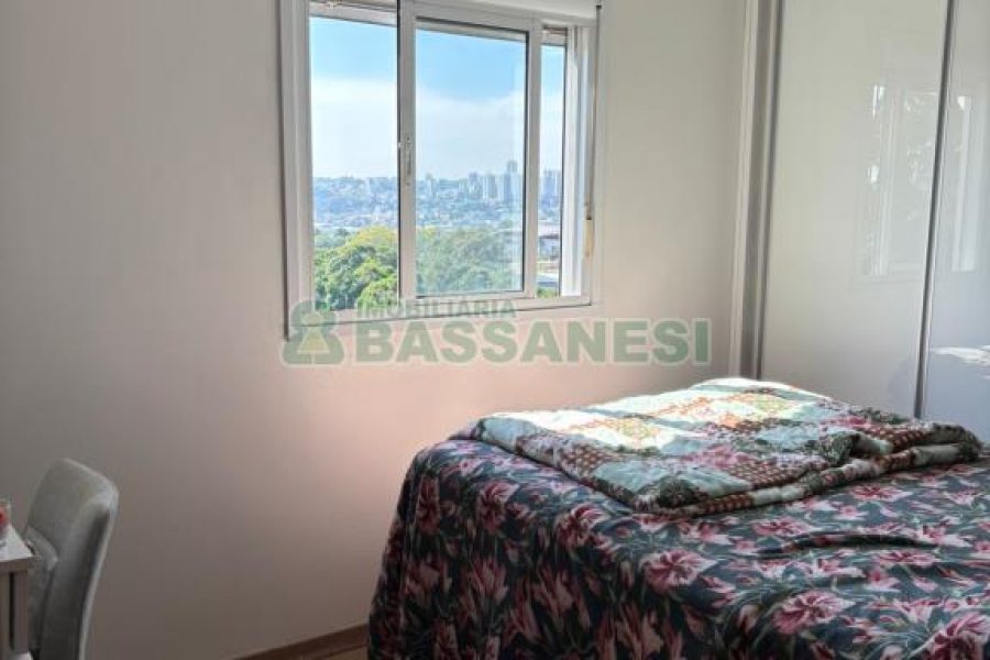 Apartamento com 55m², 2 dormitórios, 1 vaga, no bairro Vinhedos em Caxias do Sul para Alugar