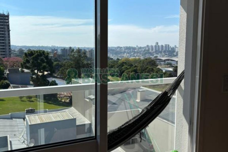 Apartamento com 55m², 2 dormitórios, 1 vaga, no bairro Vinhedos em Caxias do Sul para Alugar