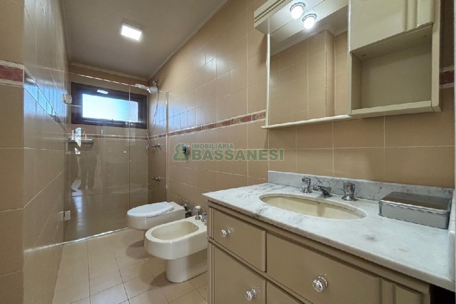 Apartamento com 84m², 2 dormitórios, 1 vaga, no bairro Rio Branco em Caxias do Sul para Alugar