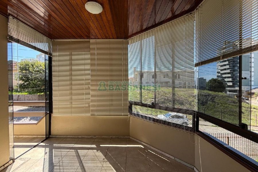 Apartamento com 84m², 2 dormitórios, 1 vaga, no bairro Rio Branco em Caxias do Sul para Alugar