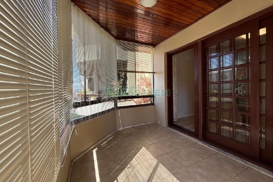 Apartamento com 84m², 2 dormitórios, 1 vaga, no bairro Rio Branco em Caxias do Sul para Alugar