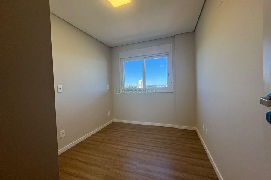 Apto Mobiliado com 110m², 3 dormitórios, 1 vaga, no bairro Petrópolis em Caxias do Sul para Alugar