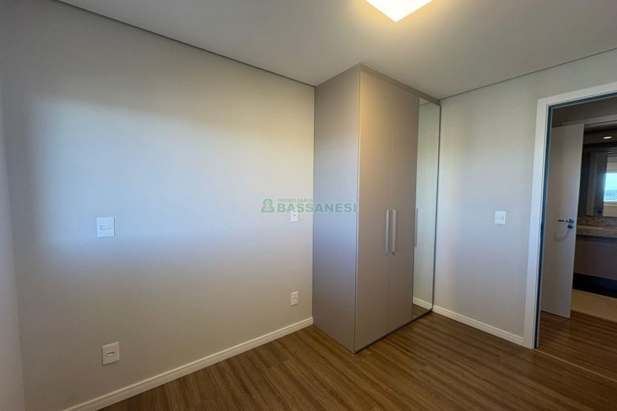 Apto Mobiliado com 110m², 3 dormitórios, 1 vaga, no bairro Petrópolis em Caxias do Sul para Alugar