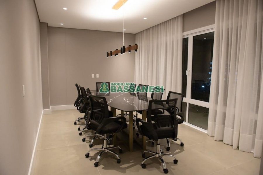 Apartamento com 110m², 3 dormitórios, 1 vaga, no bairro Petrópolis em Caxias do Sul para Alugar