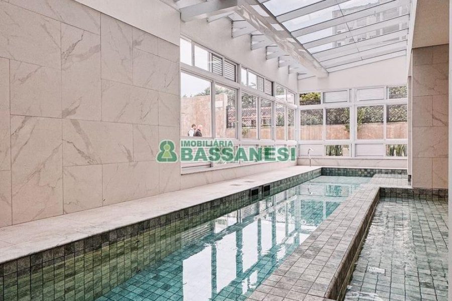 Apartamento com 110m², 3 dormitórios, 1 vaga, no bairro Petrópolis em Caxias do Sul para Alugar