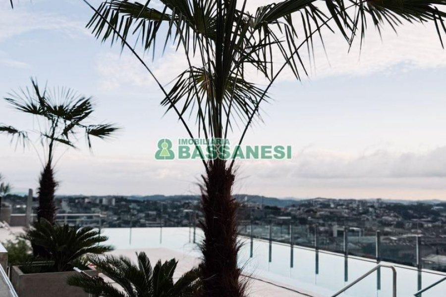 Apartamento com 110m², 3 dormitórios, 1 vaga, no bairro Petrópolis em Caxias do Sul para Alugar