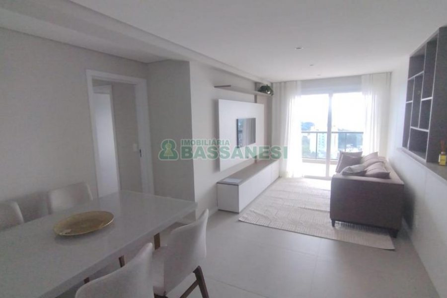 Apartamento com 110m², 3 dormitórios, 1 vaga, no bairro Petrópolis em Caxias do Sul para Alugar