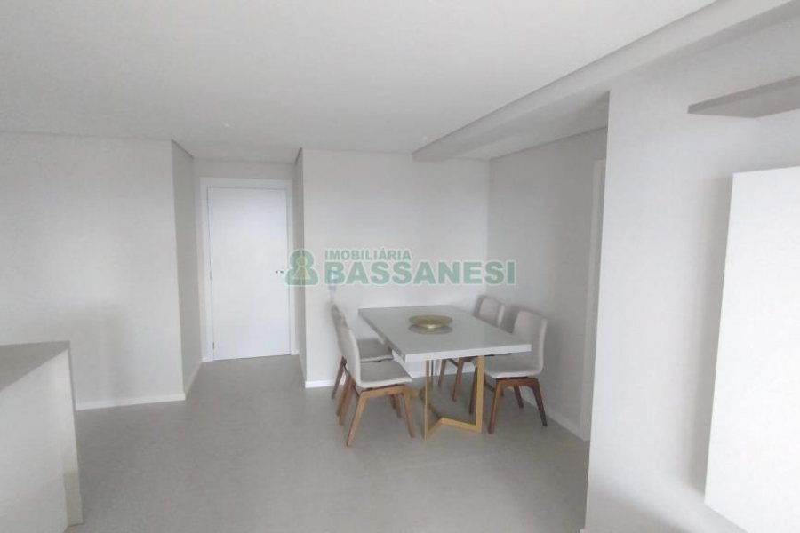 Apartamento com 110m², 3 dormitórios, 1 vaga, no bairro Petrópolis em Caxias do Sul para Alugar