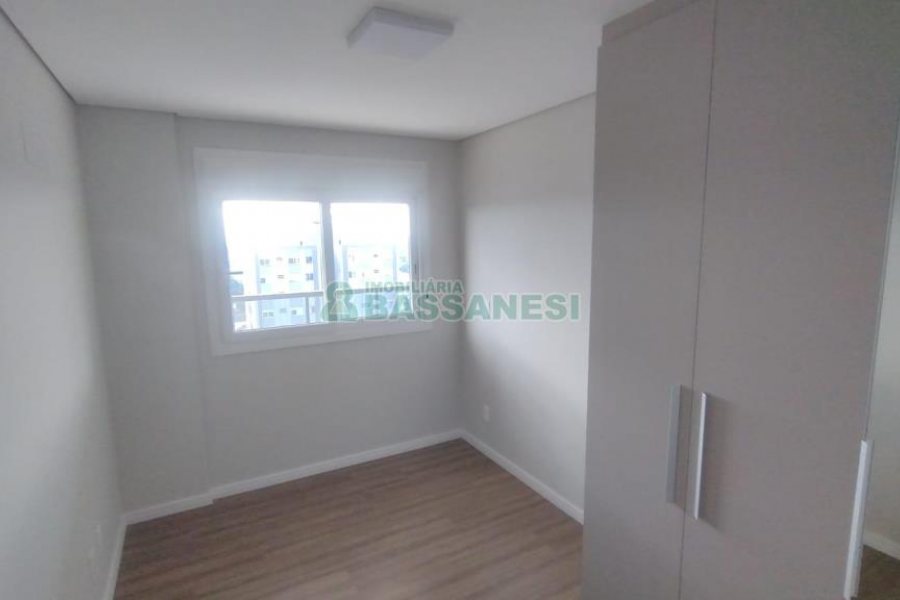 Apartamento com 110m², 3 dormitórios, 1 vaga, no bairro Petrópolis em Caxias do Sul para Alugar