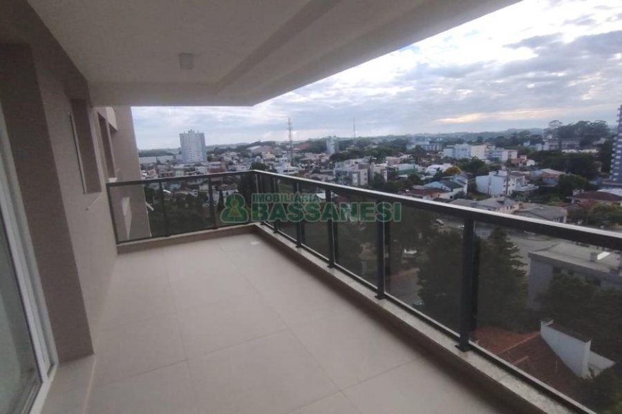 Apartamento com 110m², 3 dormitórios, 1 vaga, no bairro Petrópolis em Caxias do Sul para Alugar