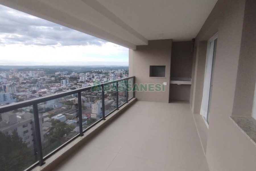 Apartamento com 110m², 3 dormitórios, 1 vaga, no bairro Petrópolis em Caxias do Sul para Alugar
