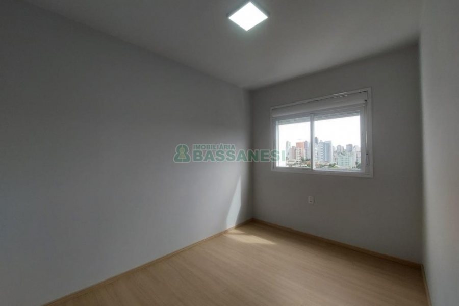 Apartamento com 55m², 2 dormitórios, 1 vaga, no bairro Panazzolo em Caxias do Sul para Alugar