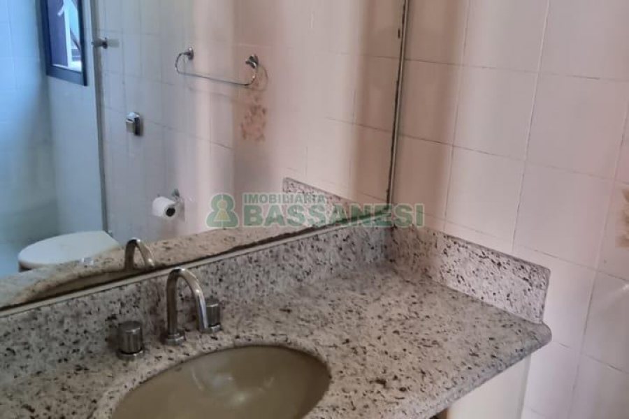 Apartamento com 73m², 2 dormitórios, 1 vaga, no bairro Pio X em Caxias do Sul para Comprar