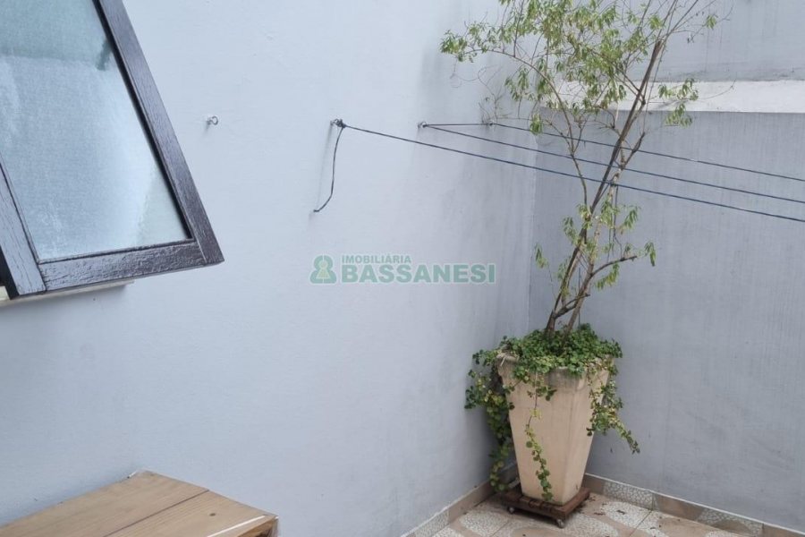 Apartamento com 73m², 2 dormitórios, 1 vaga, no bairro Pio X em Caxias do Sul para Comprar