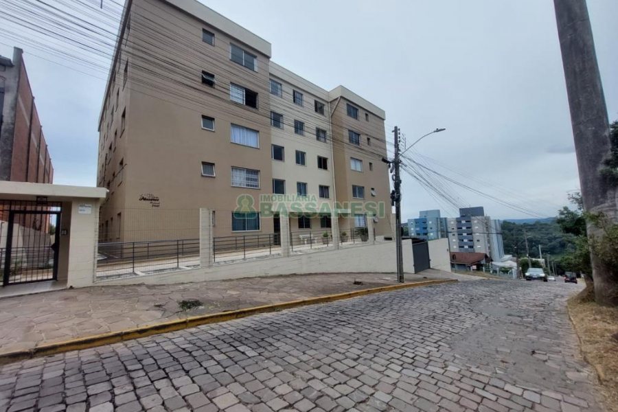 Apto Mobiliado com 52m², 2 dormitórios, 1 vaga, no bairro Diamantino em Caxias do Sul para Alugar