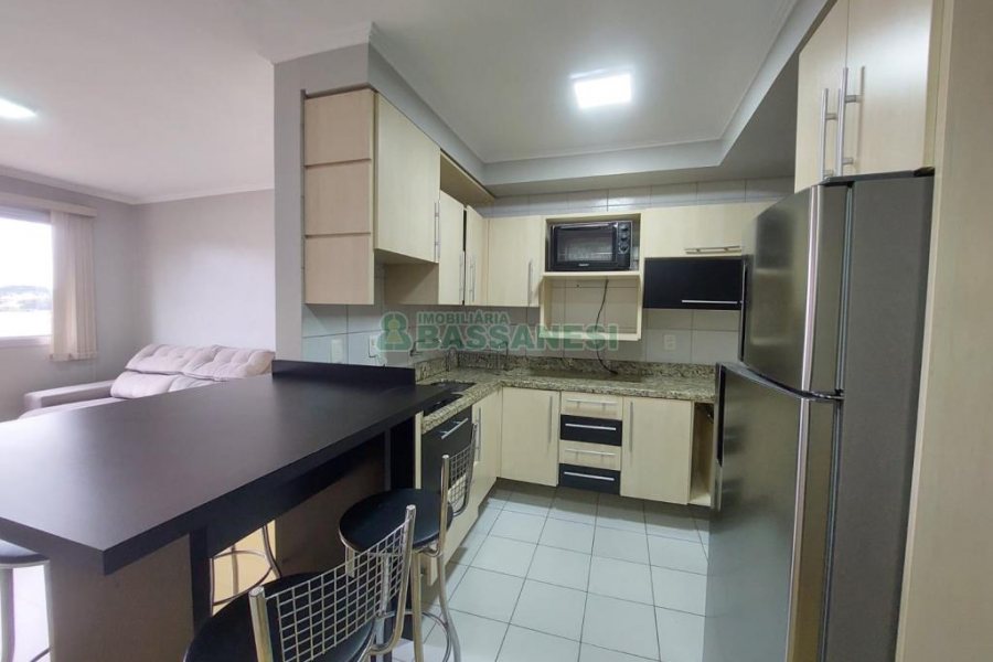 Apto Mobiliado com 52m², 2 dormitórios, 1 vaga, no bairro Diamantino em Caxias do Sul para Alugar