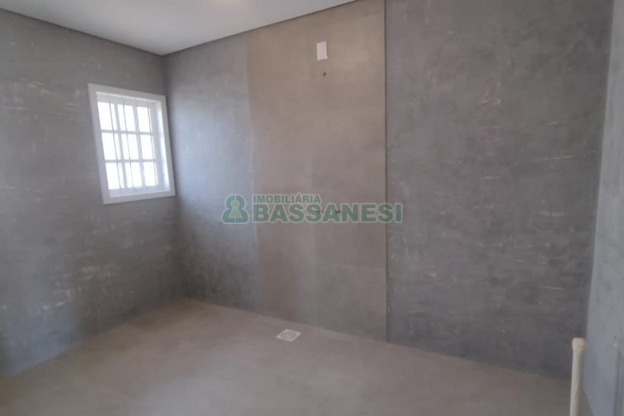Casa com 148m², 3 dormitórios, 2 vagas, no bairro Santa Corona em Caxias do Sul para Comprar