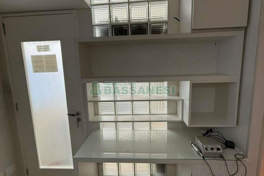 Sala com 75m², no bairro Lourdes em Caxias do Sul para Comprar