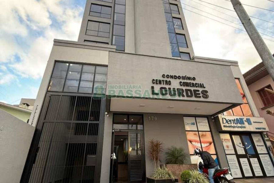 Sala com 75m², no bairro Lourdes em Caxias do Sul para Comprar