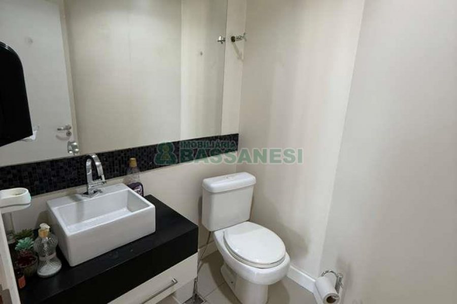 Sala com 75m², no bairro Lourdes em Caxias do Sul para Comprar