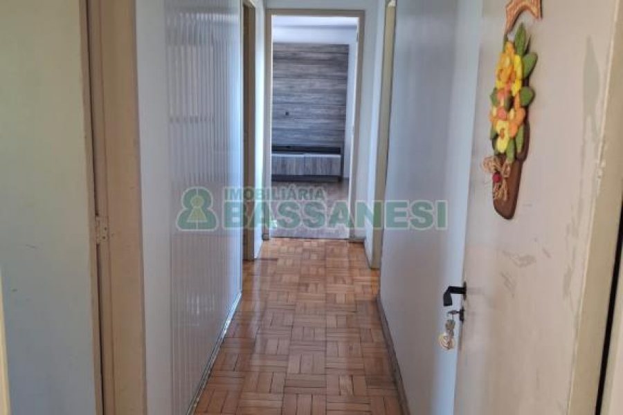 Apartamento com 89m², 2 dormitórios, 1 vaga, no bairro Marechal Floriano em Caxias do Sul para Alugar