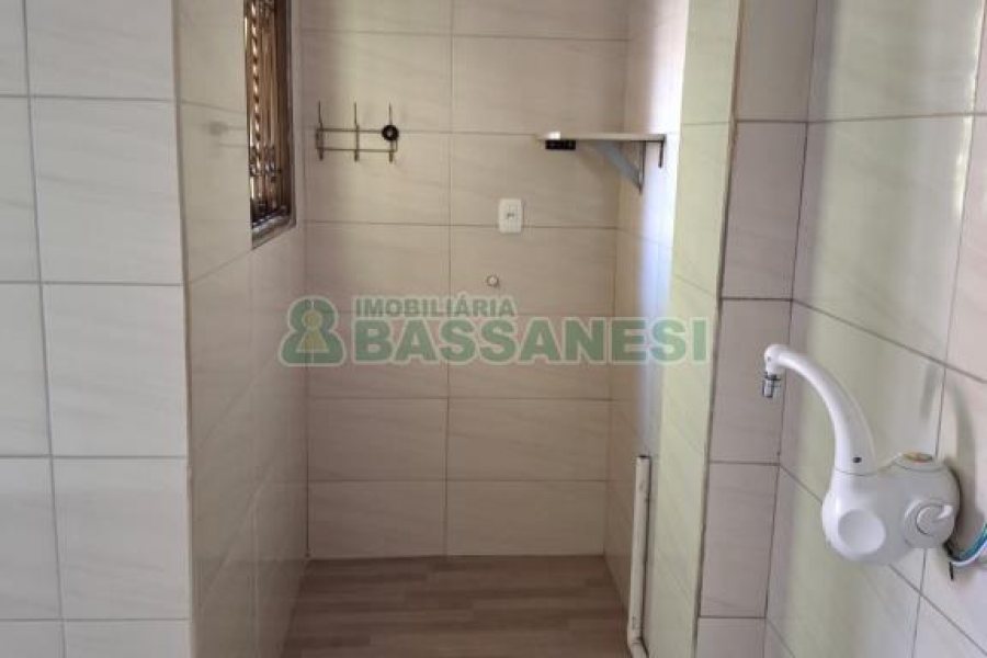 Apartamento com 89m², 2 dormitórios, 1 vaga, no bairro Marechal Floriano em Caxias do Sul para Alugar