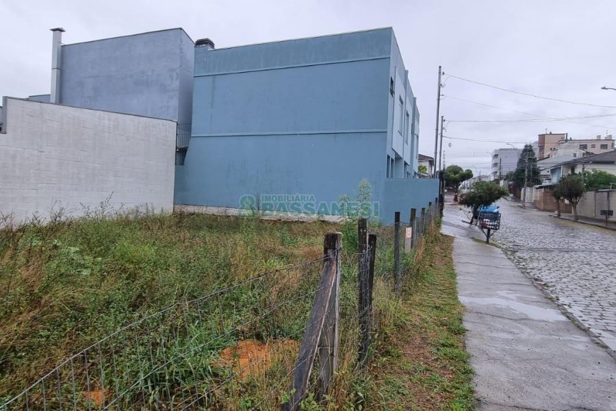 Terreno, no bairro Santa Lúcia em Caxias do Sul para Comprar