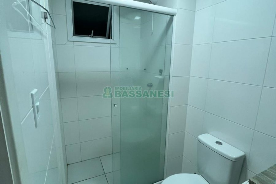 Apartamento com 52m², 2 dormitórios, 1 vaga, no bairro Belo Horizonte em Caxias do Sul para Alugar