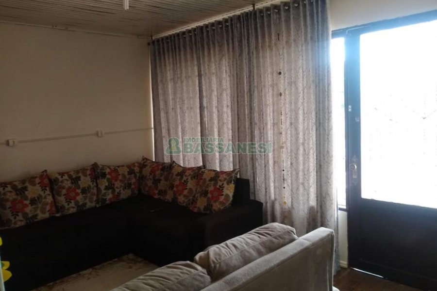 Casa com 160m², 3 dormitórios, 1 vaga, no bairro Jardim Eldorado em Caxias do Sul para Comprar