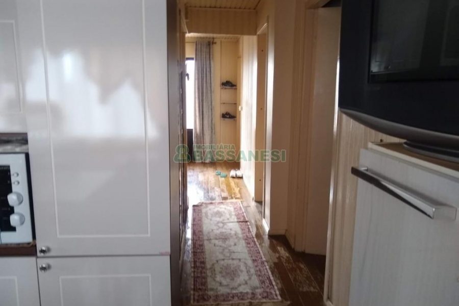 Casa com 160m², 3 dormitórios, 1 vaga, no bairro Jardim Eldorado em Caxias do Sul para Comprar