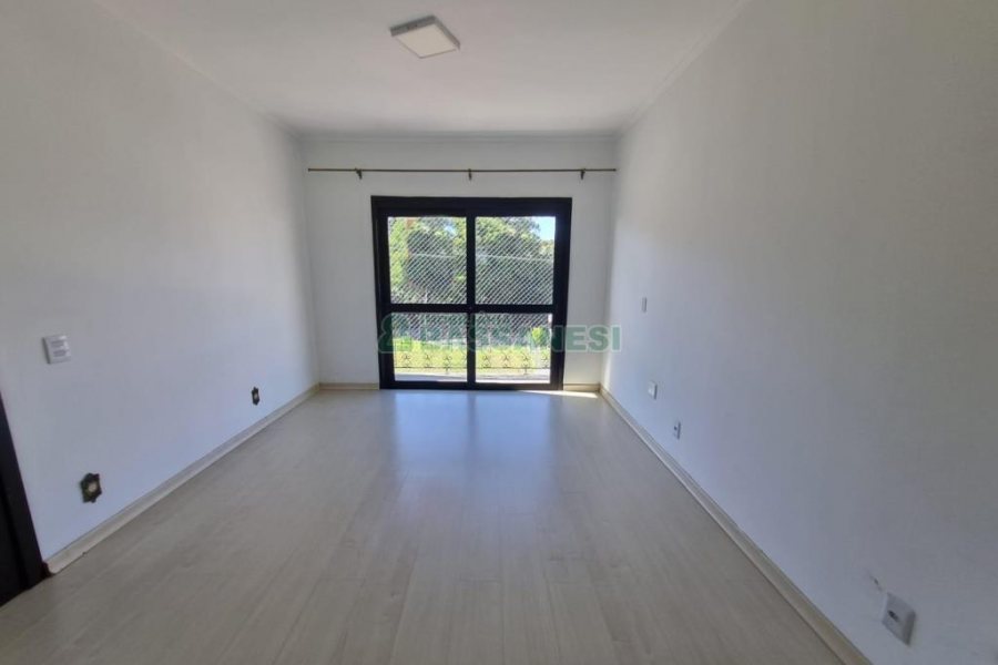 Apartamento com 77m², 2 dormitórios, 1 vaga, no bairro São Pelegrino em Caxias do Sul para Alugar