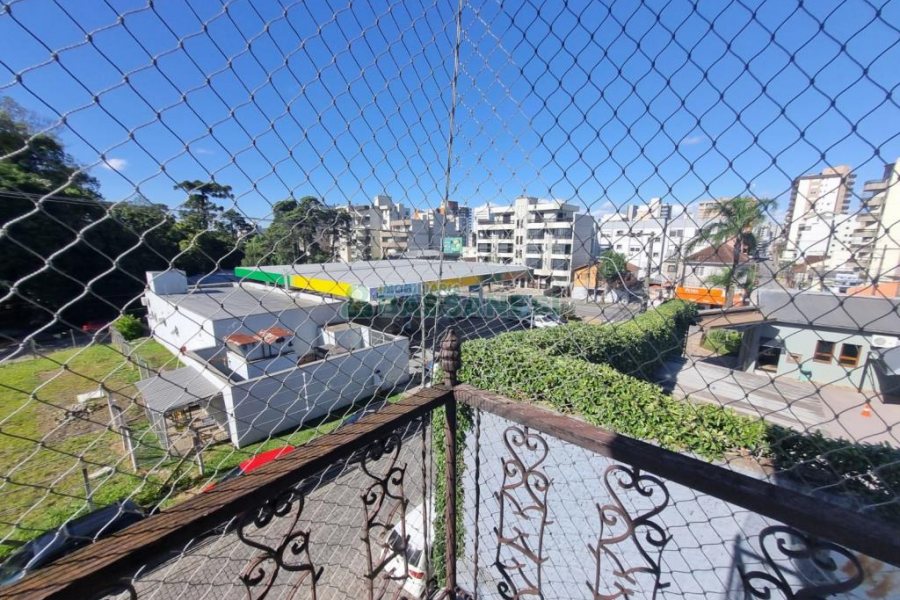 Apartamento com 77m², 2 dormitórios, 1 vaga, no bairro São Pelegrino em Caxias do Sul para Alugar