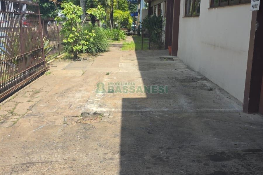 Pavilhão com 1100m², no bairro São José em Caxias do Sul para Alugar