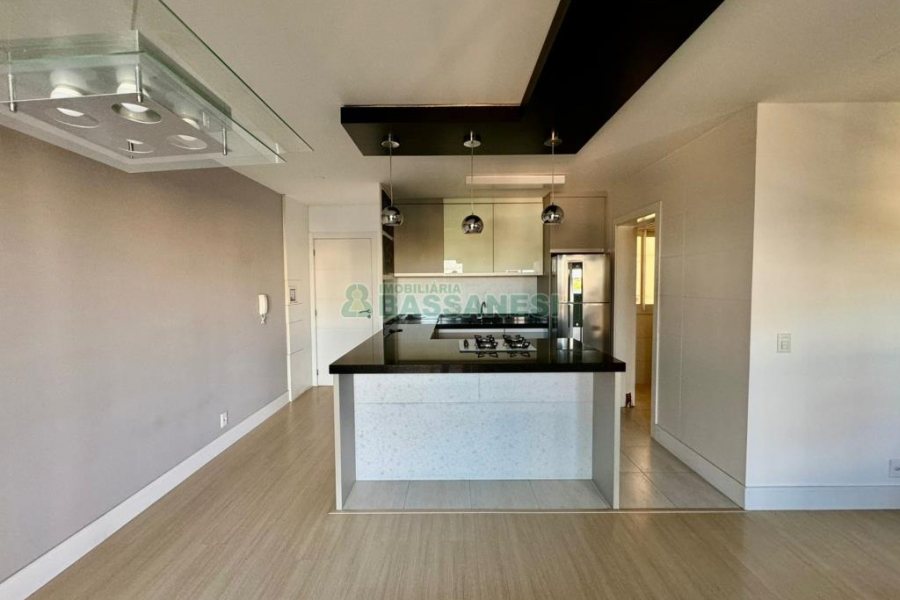 Apartamento com 75m², 2 dormitórios, 2 vagas, no bairro Villagio Iguatemi em Caxias do Sul para Comprar