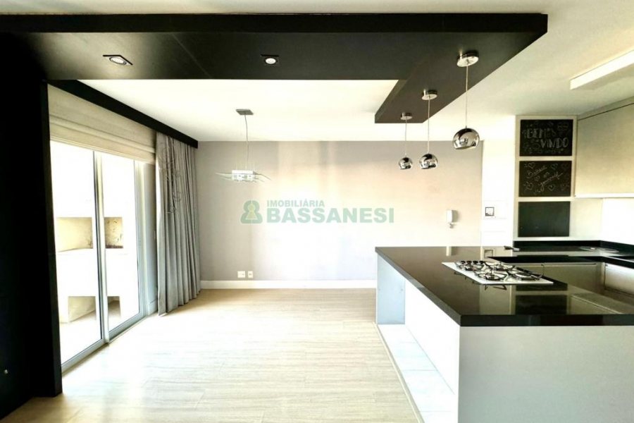 Apartamento com 75m², 2 dormitórios, 2 vagas, no bairro Villagio Iguatemi em Caxias do Sul para Comprar