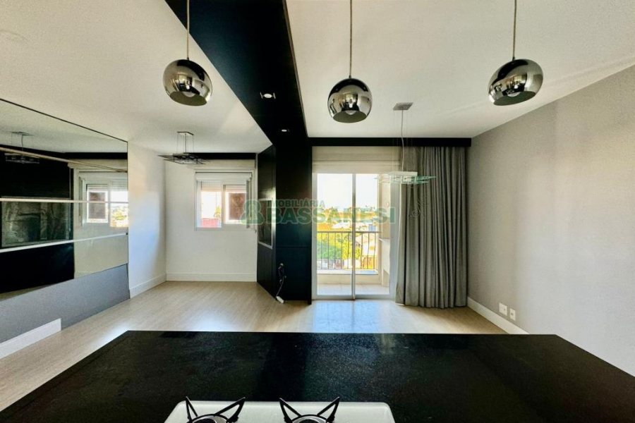Apartamento com 75m², 2 dormitórios, 2 vagas, no bairro Villagio Iguatemi em Caxias do Sul para Comprar