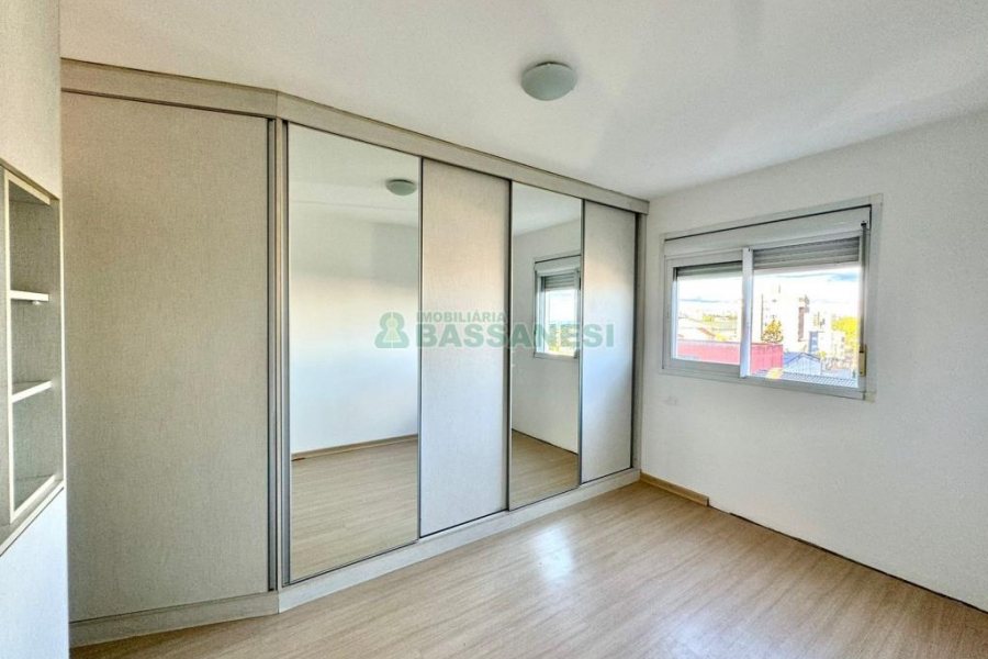 Apartamento com 75m², 2 dormitórios, 2 vagas, no bairro Villagio Iguatemi em Caxias do Sul para Comprar