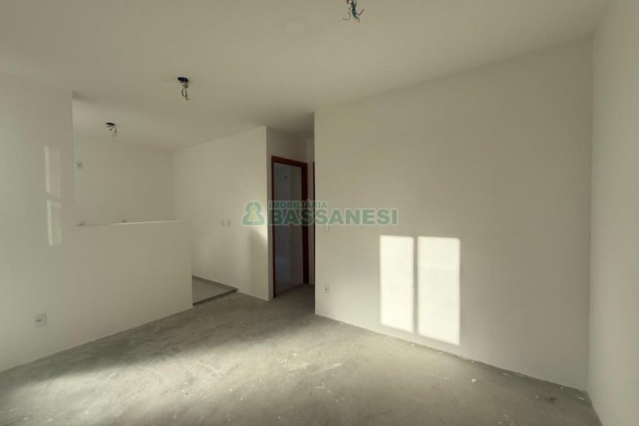 Apartamento com 38m², 2 dormitórios, 1 vaga, no bairro Desvio Rizzo em Caxias do Sul para Comprar