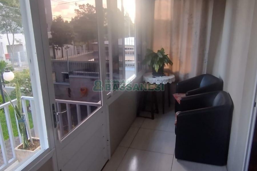 Casa com 301m², 3 dormitórios, 2 vagas, no bairro Vila Verde em Caxias do Sul para Comprar