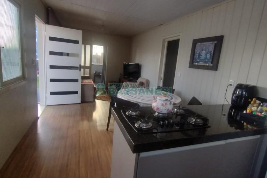 Casa com 301m², 3 dormitórios, 2 vagas, no bairro Vila Verde em Caxias do Sul para Comprar