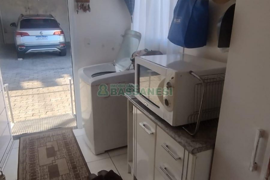 Casa com 301m², 3 dormitórios, 2 vagas, no bairro Vila Verde em Caxias do Sul para Comprar