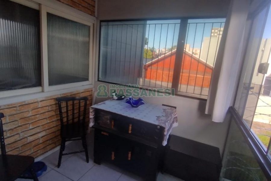 Casa com 301m², 3 dormitórios, 2 vagas, no bairro Vila Verde em Caxias do Sul para Comprar