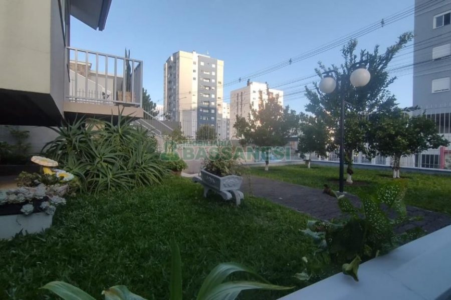 Casa com 301m², 3 dormitórios, 2 vagas, no bairro Vila Verde em Caxias do Sul para Comprar