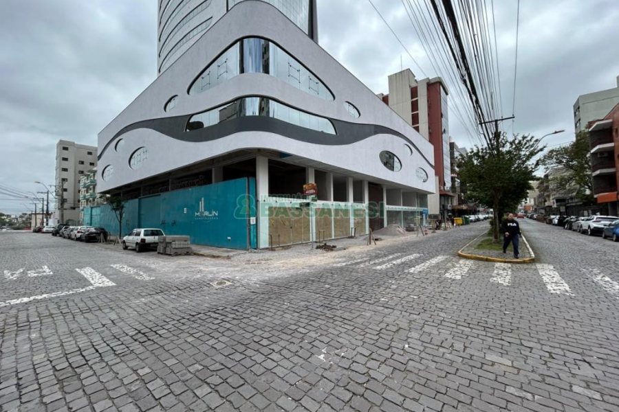 Loja com 472m², 4 vagas, no bairro Centro em Caxias do Sul para Alugar