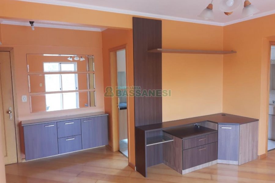 Apartamento com 62m², 2 dormitórios, 2 vagas, no bairro Universitário em Caxias do Sul para Comprar