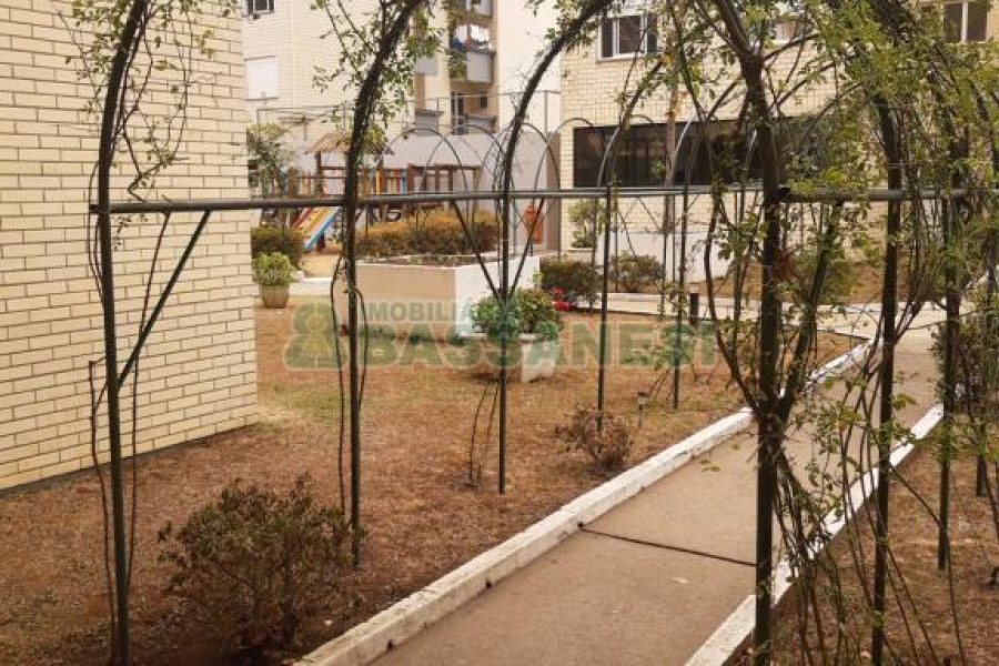 Apartamento com 62m², 2 dormitórios, 2 vagas, no bairro Universitário em Caxias do Sul para Comprar