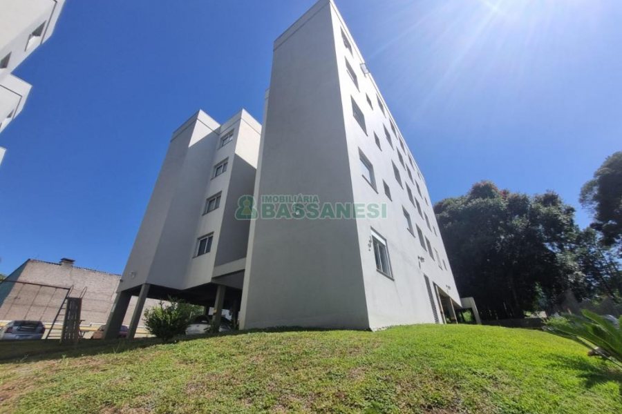 Apartamento com 48m², 2 dormitórios, 1 vaga, no bairro Cidade Nova em Caxias do Sul para Alugar
